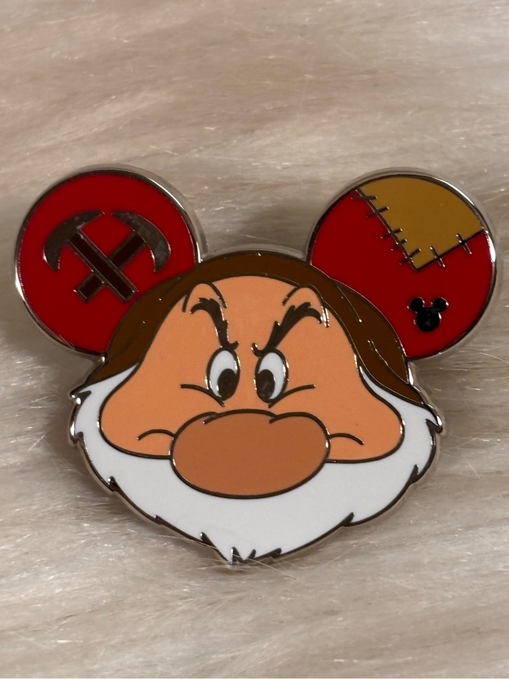 Disney Pin Grumpy Ear Hat Hidden Mickey Hidden Disney Disneyland 2024
